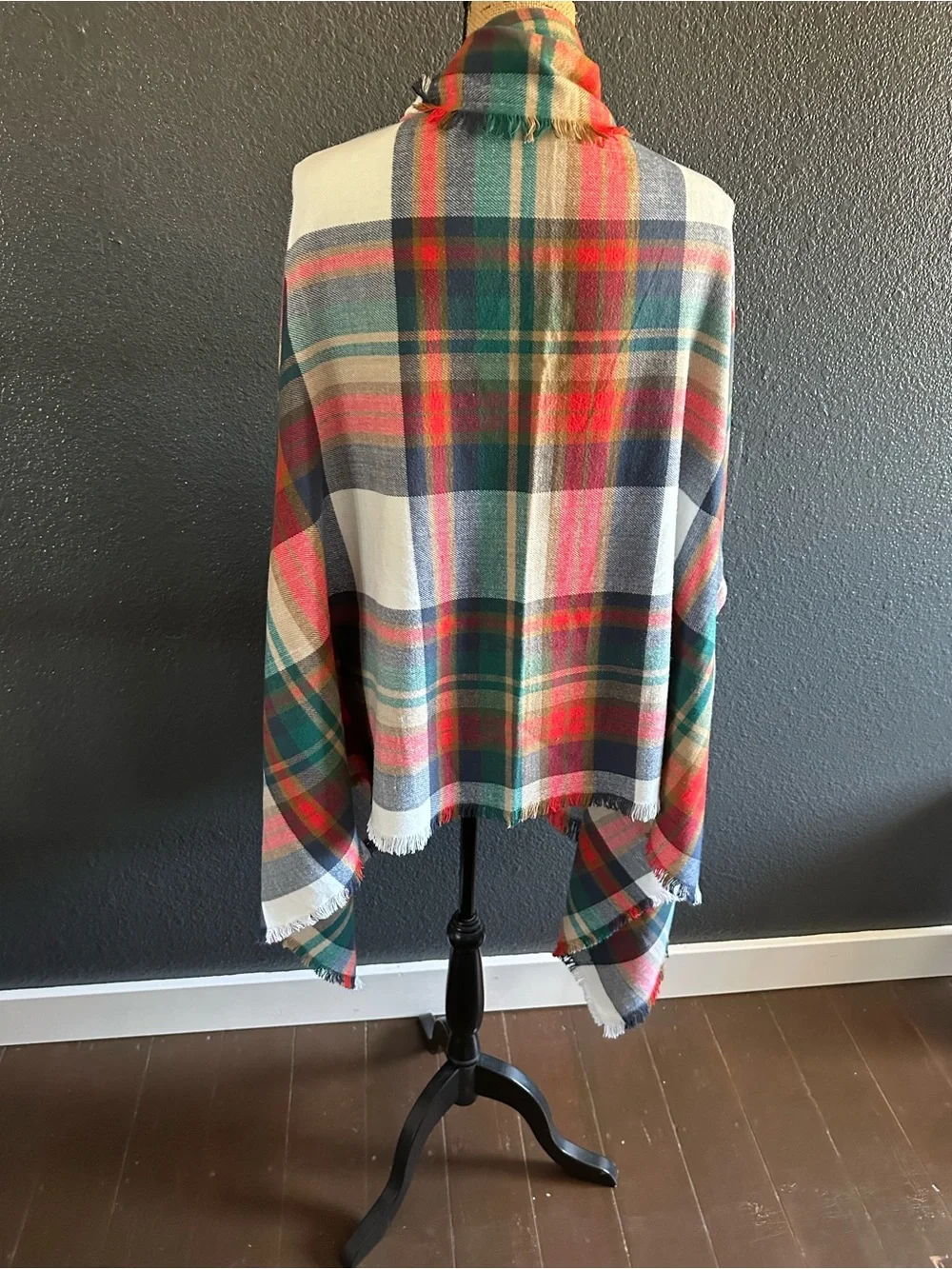 Grace & Lace Pocket Poncho Scarf Ivory Teal Plaid Wrap Pockets OS
